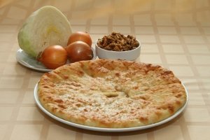 Пирог с капустой и грецким орехом