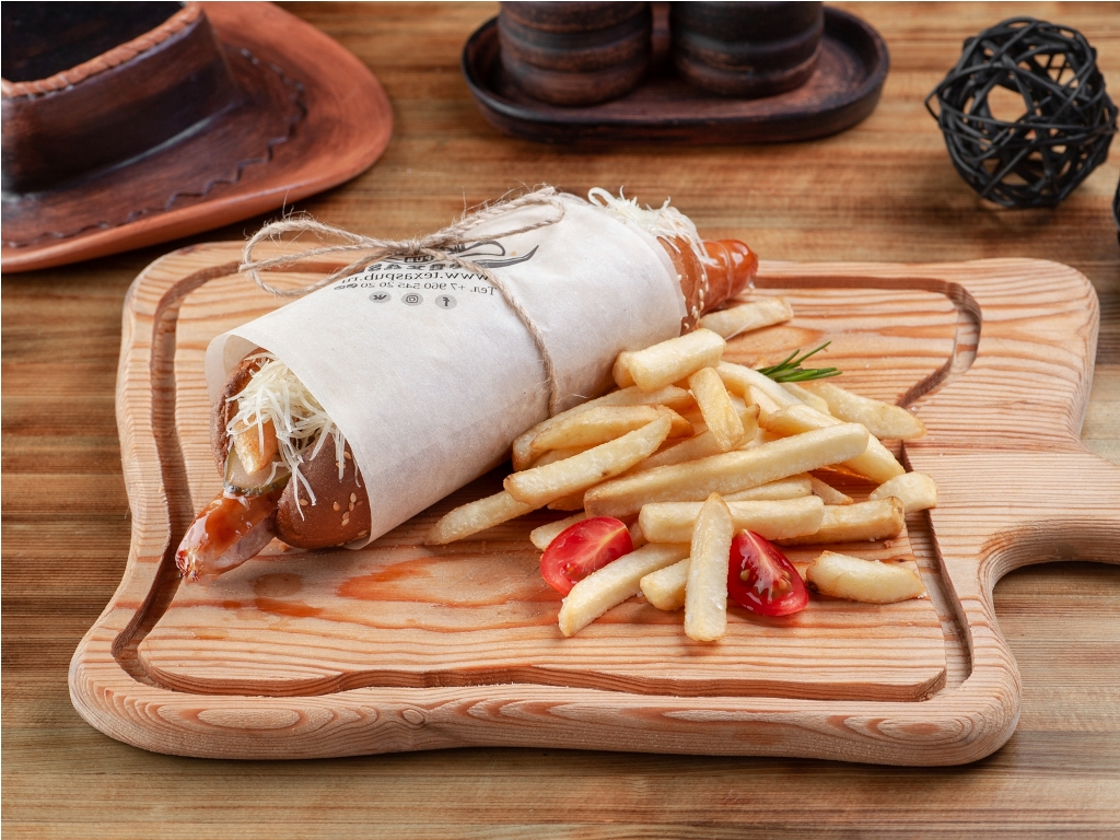 Хот-дог Биг Пиг с картофелем фри