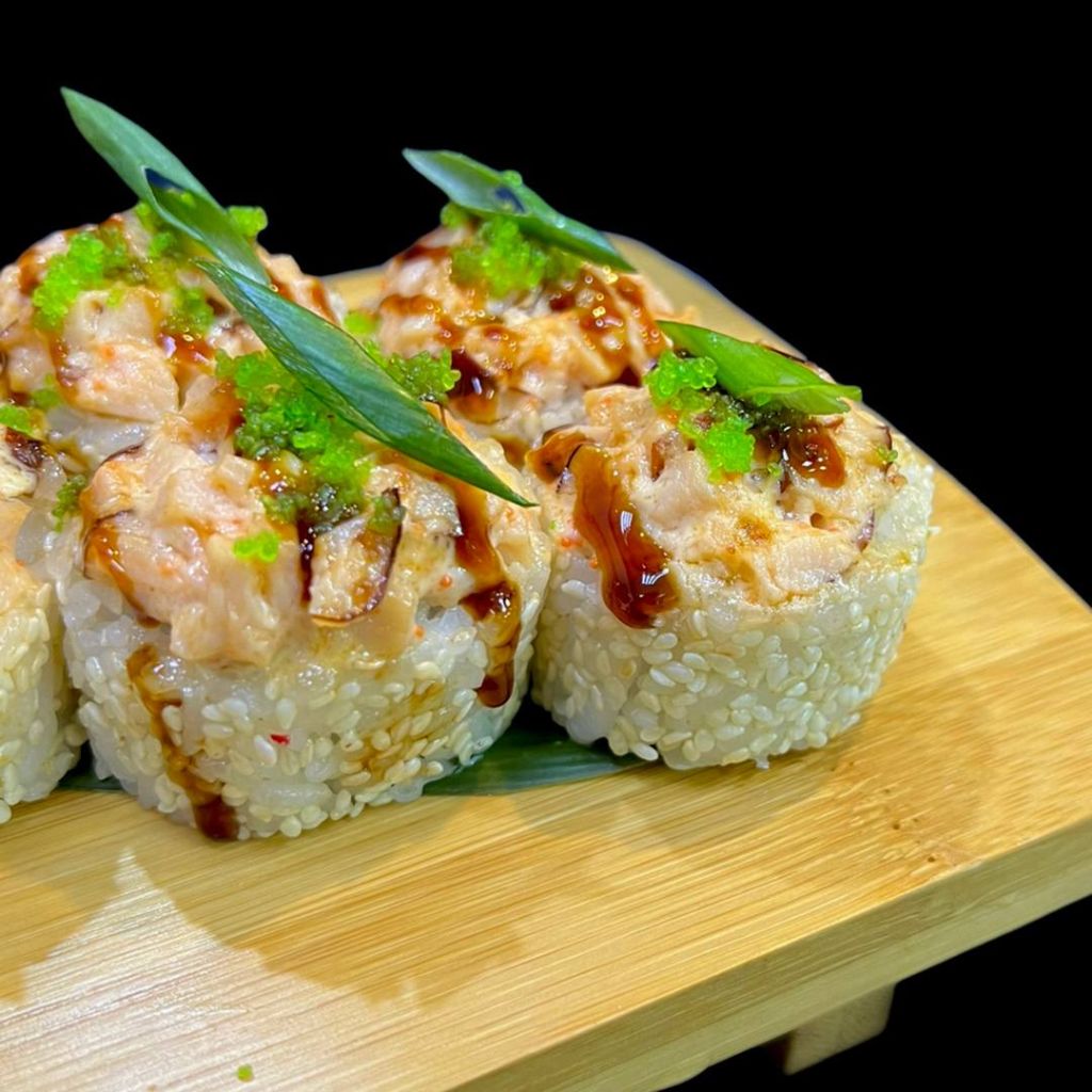 Запеченный ролл с курицей