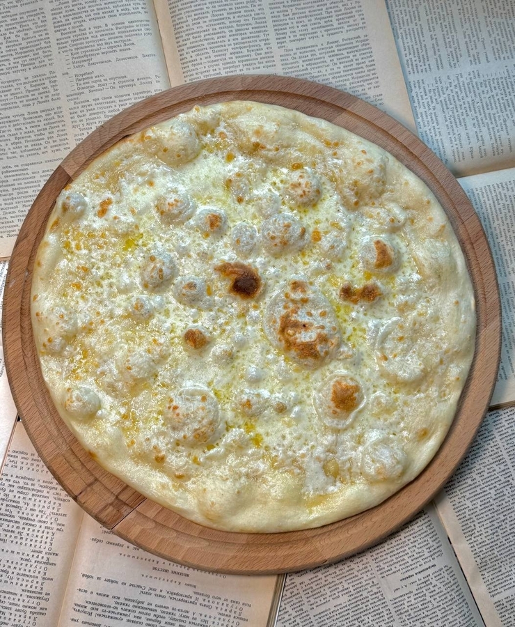 Лепешка с сыром и оливковым маслом