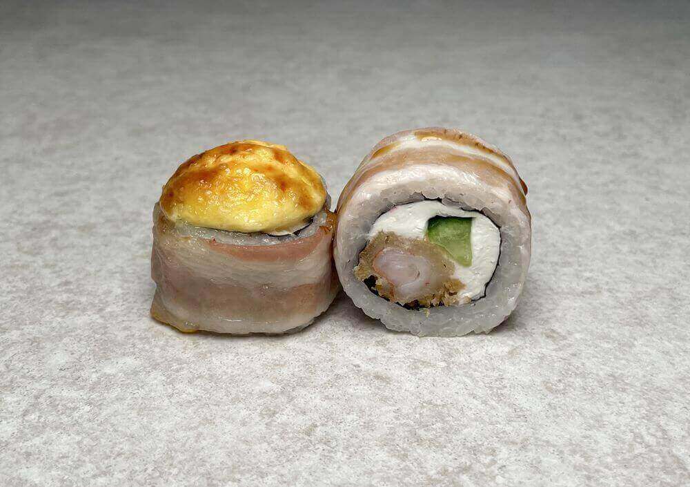 Запеченный с беконом и креветкой