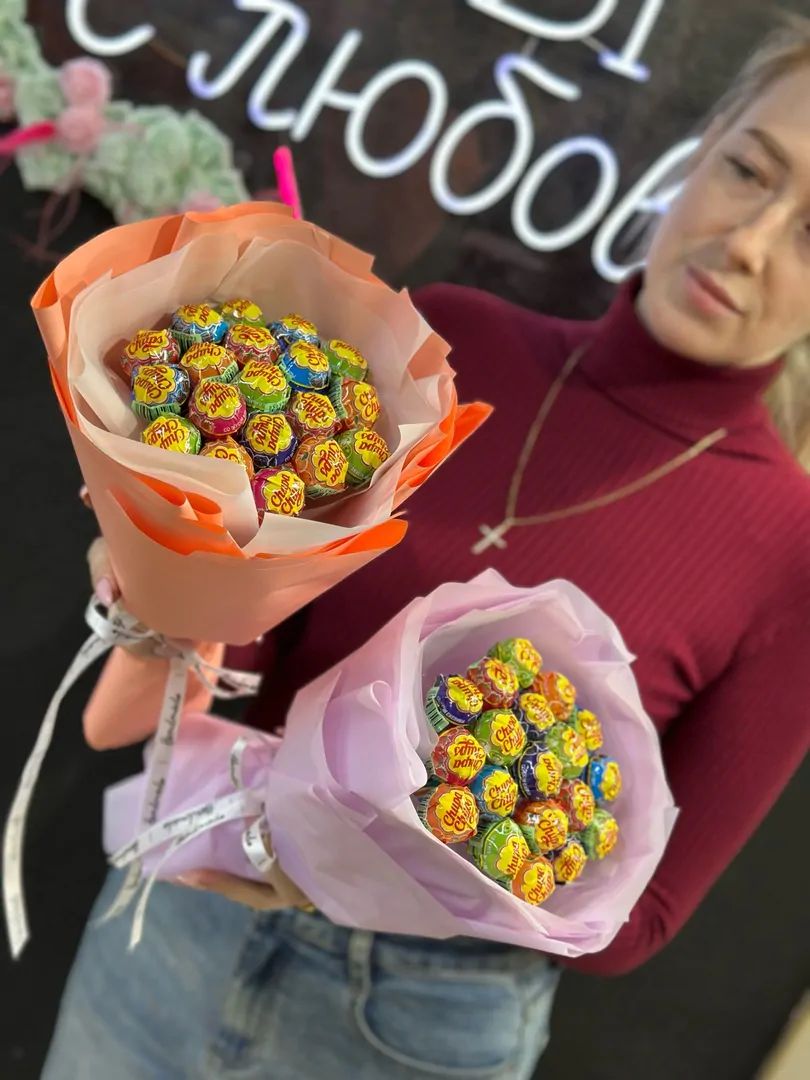 Букет сладкий с белоснежным бантиком в крафте