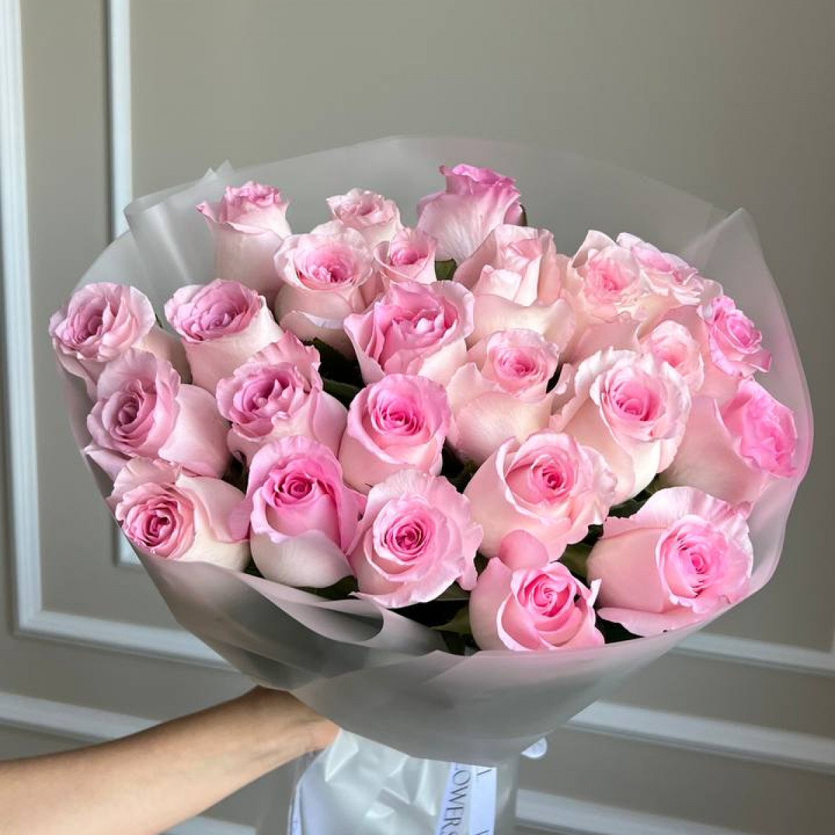 Моно букет из 25 роз 6 (предзаказ)