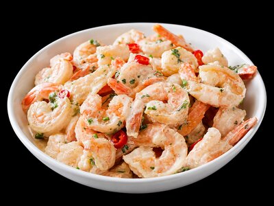 Креветки тигровые в сливочном соусе с кинзой (20 шт.)