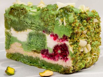 Торт Фисташковый с малиной