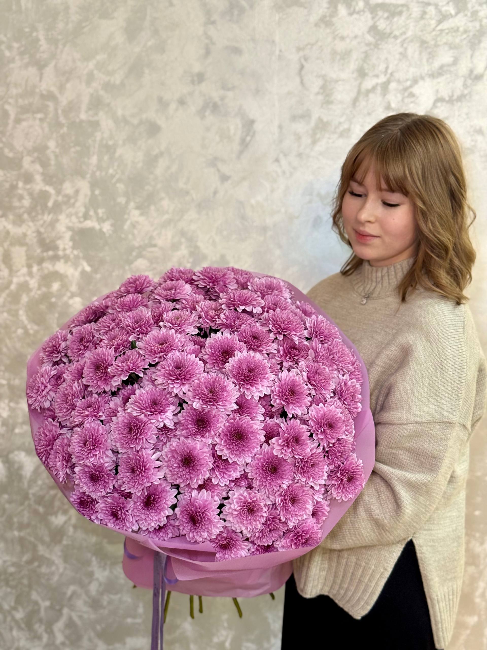 25 веточек ярких кустовых хризантем Фабьен