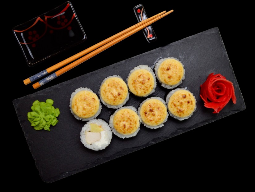 Запеченный ролл Окинава