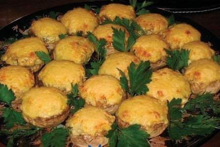 Шампиньоны фаршированные