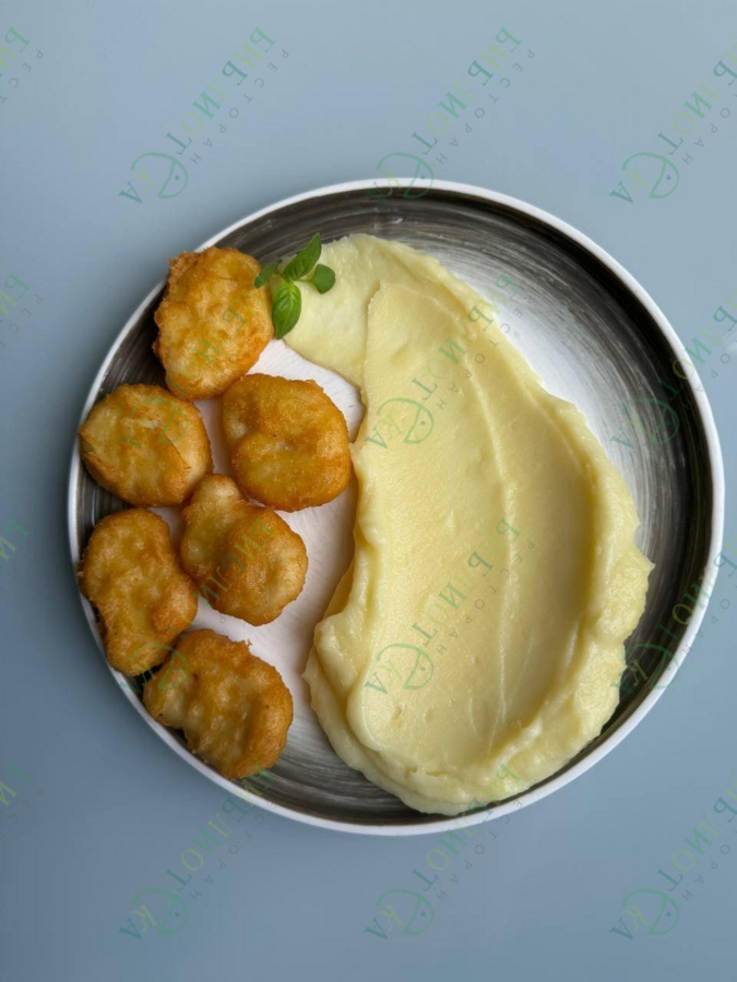 Картофельное пюре с наггетсами