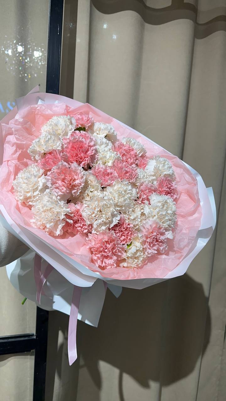 Букет из 31 диантуса микс