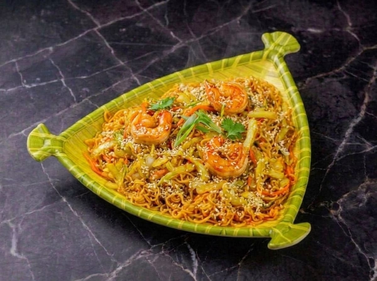 Ми сао хай шан (wok лапша с морепродуктами)