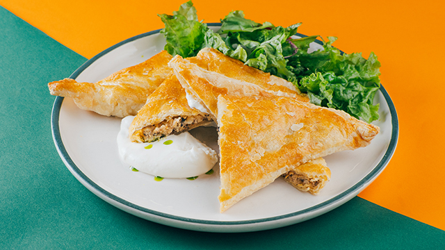 Слойка со свининой и грибами