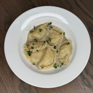 Вареники под трюфельно-грибным соусом