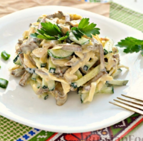 Салат огуречный с шампиньонами