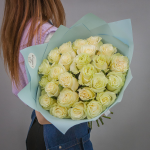 Букет из 25 белых роз