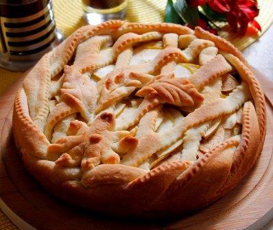 Пирог с черносливом и яблоками(1100гр.)