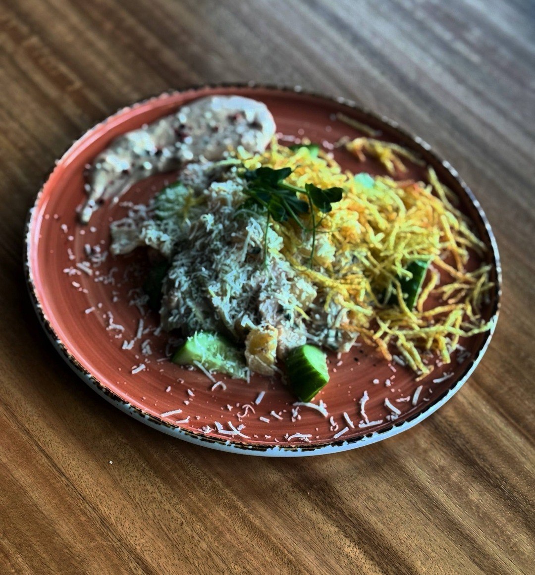 Салат с копченой курицей и картофелем пай