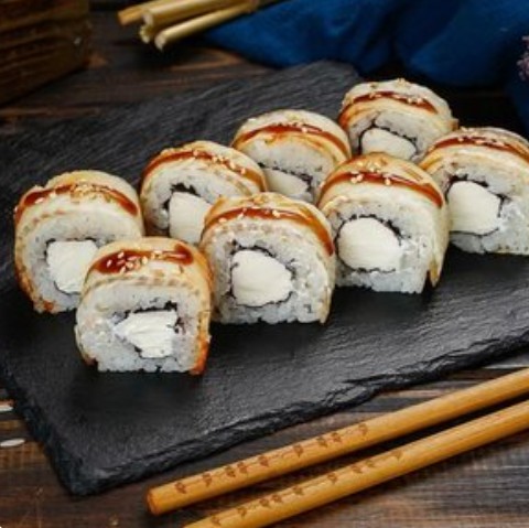 Ролл с угрем харакири под соусом унаги