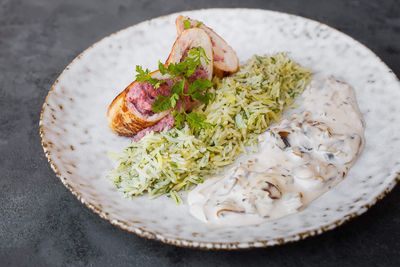 Филе куриное с орехово-гранат. начинкой