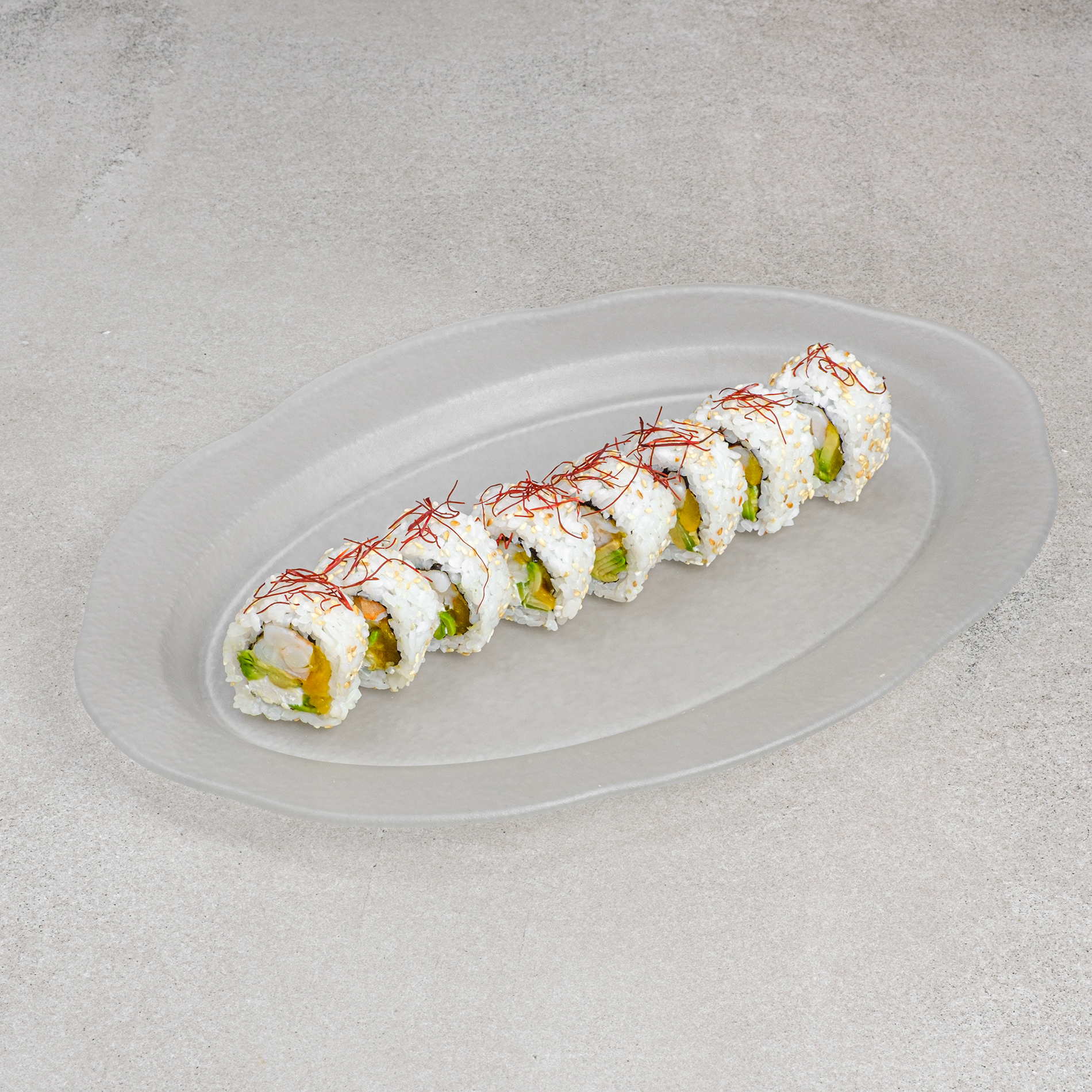 Ролл с креветкой и манго