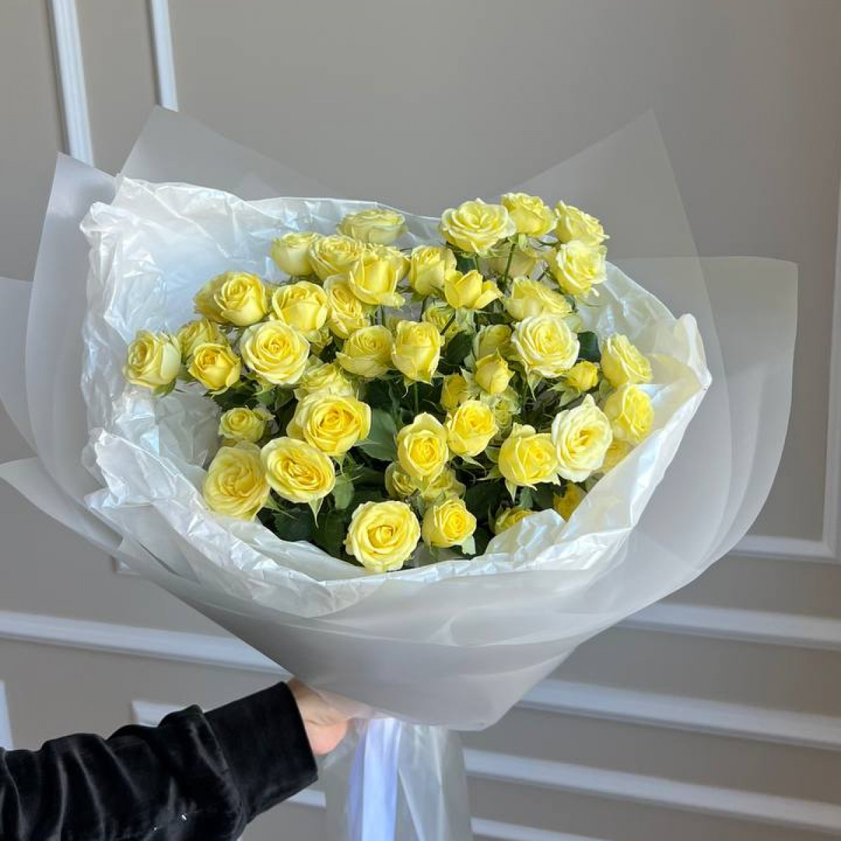 Моно букет из кустовых роз 27 (предзаказ) 