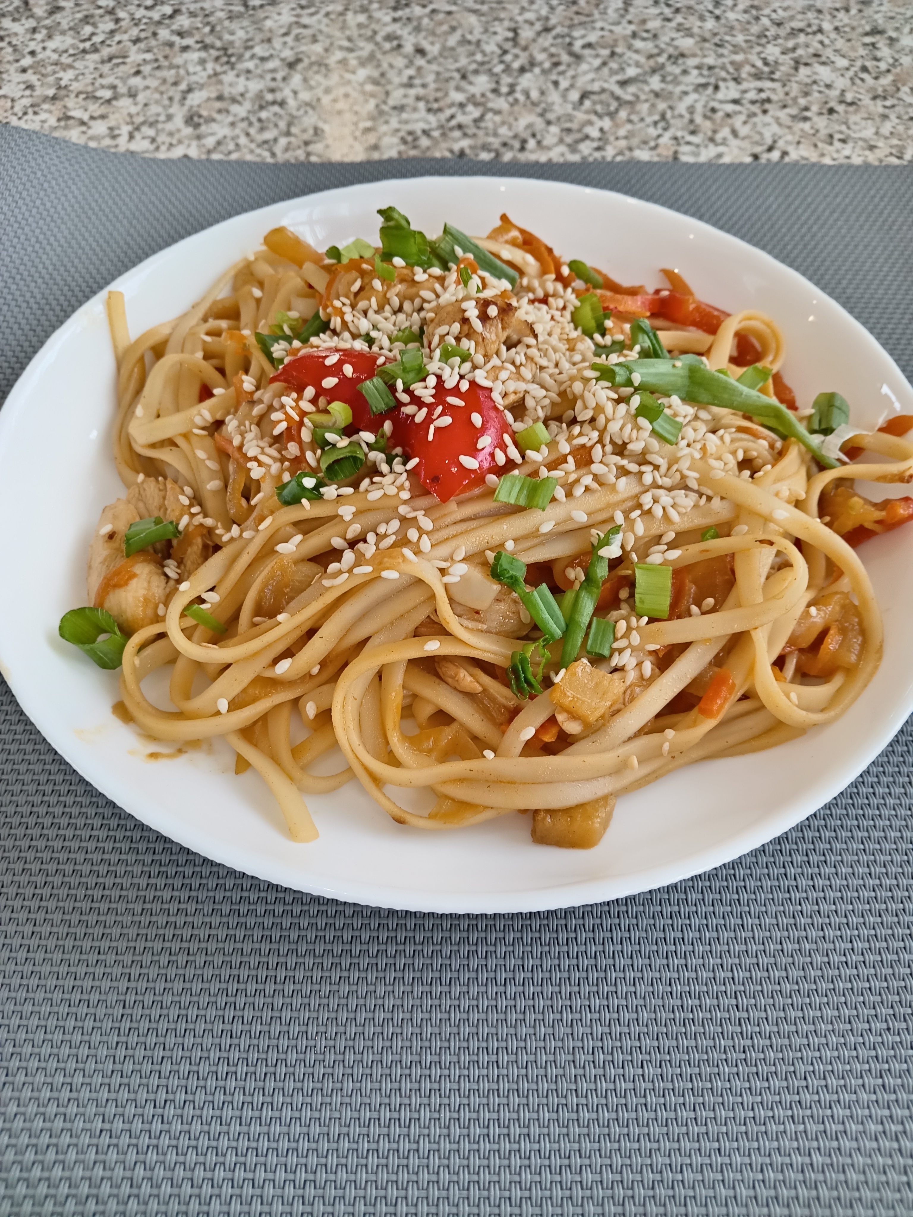 Удон с курицей 