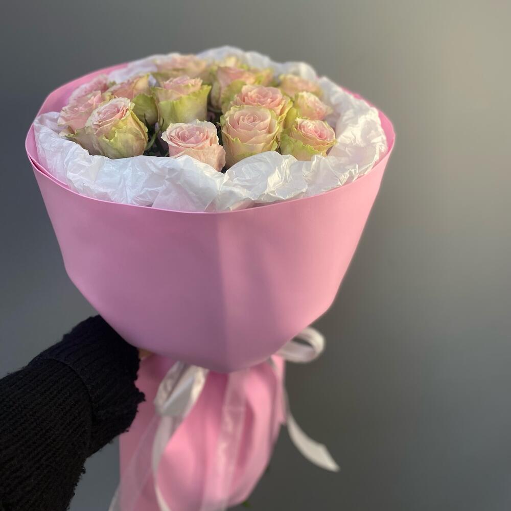 Нежный букет из роз