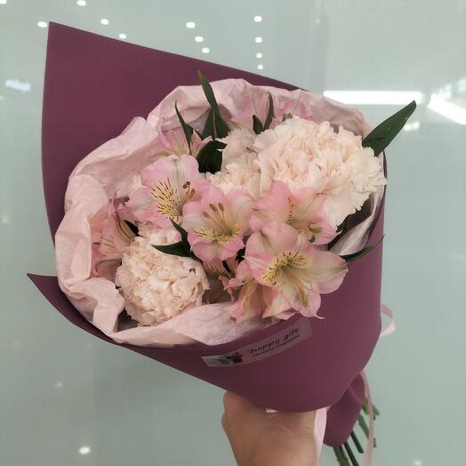 Букет "Ясное утро" из диантусов и альстромерий