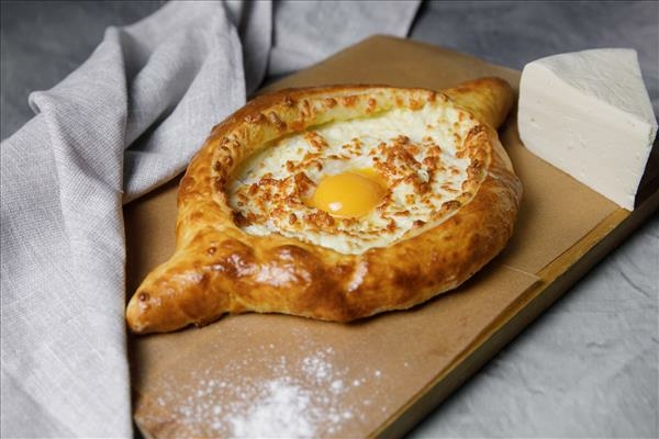 Хачапури по-аджарски классическое
