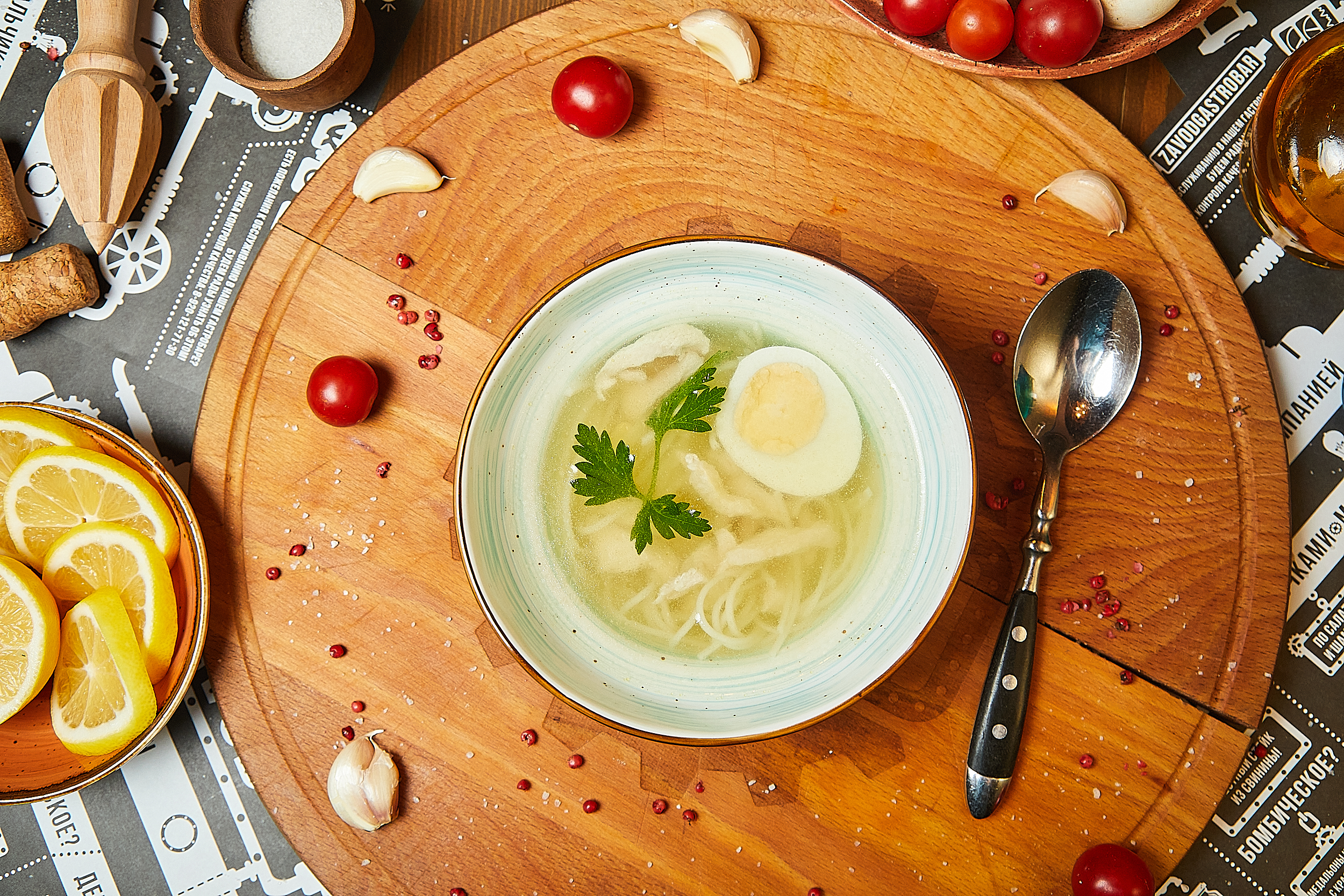 Куриный бульон с лапшой