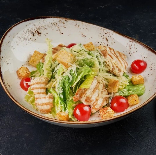 Цезарь с курицей