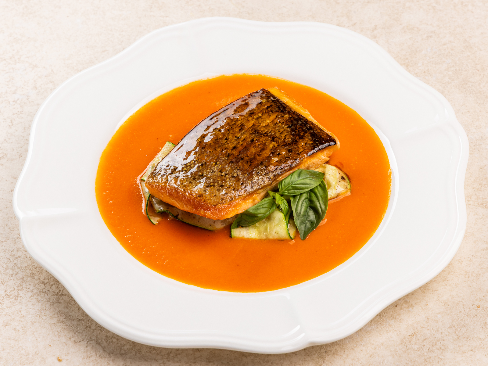 Мурманский лосось в соусе ромеско