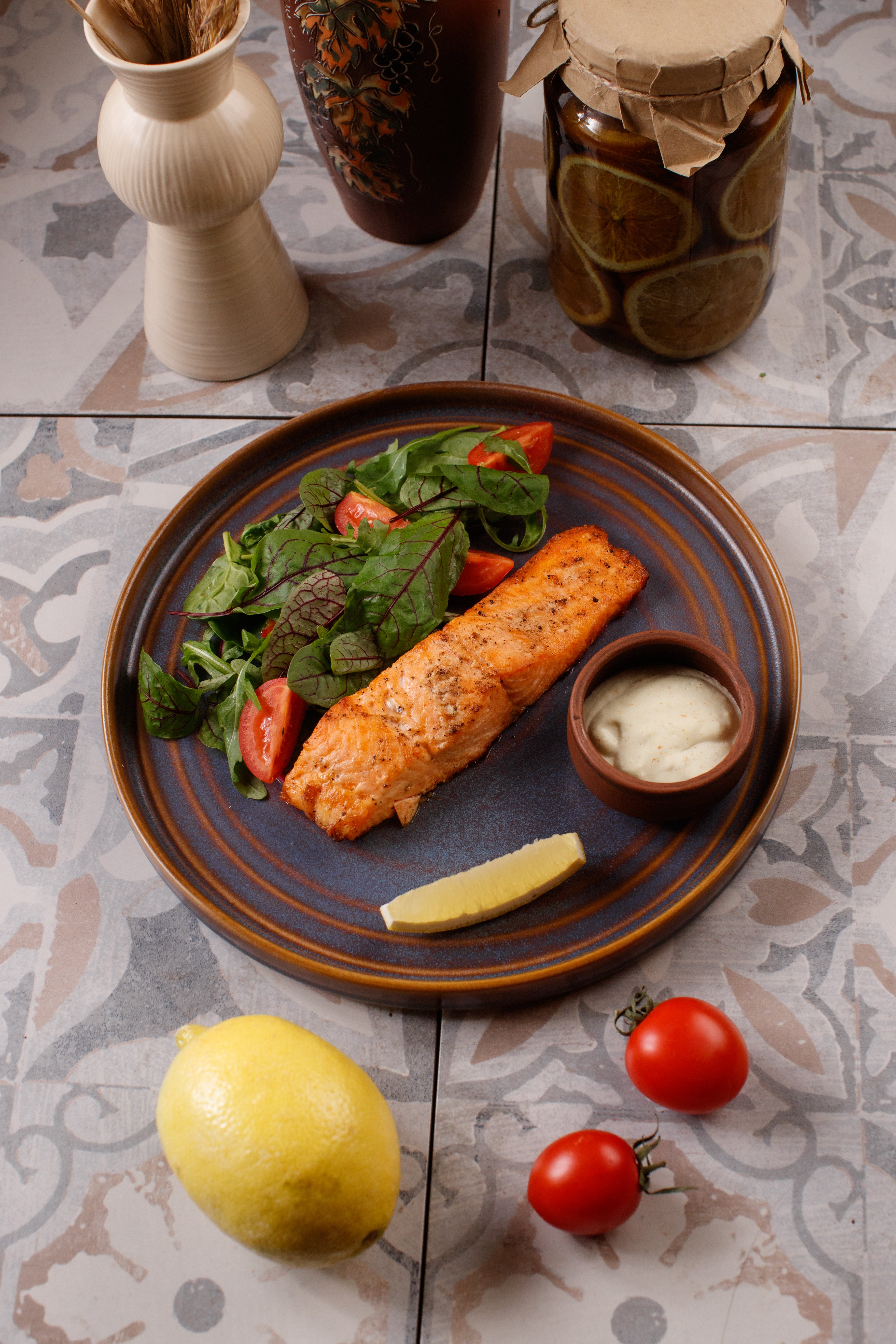 Стейк семги со сливочным соусом