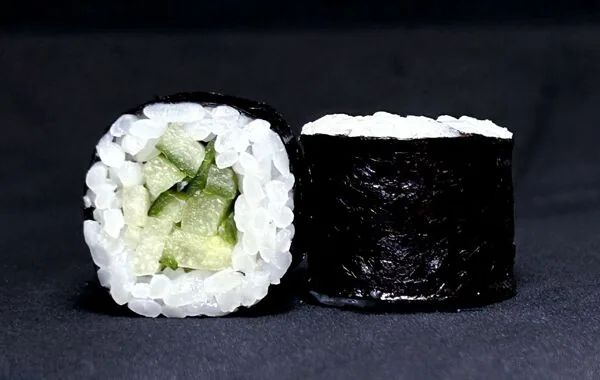 Маки с огурцом