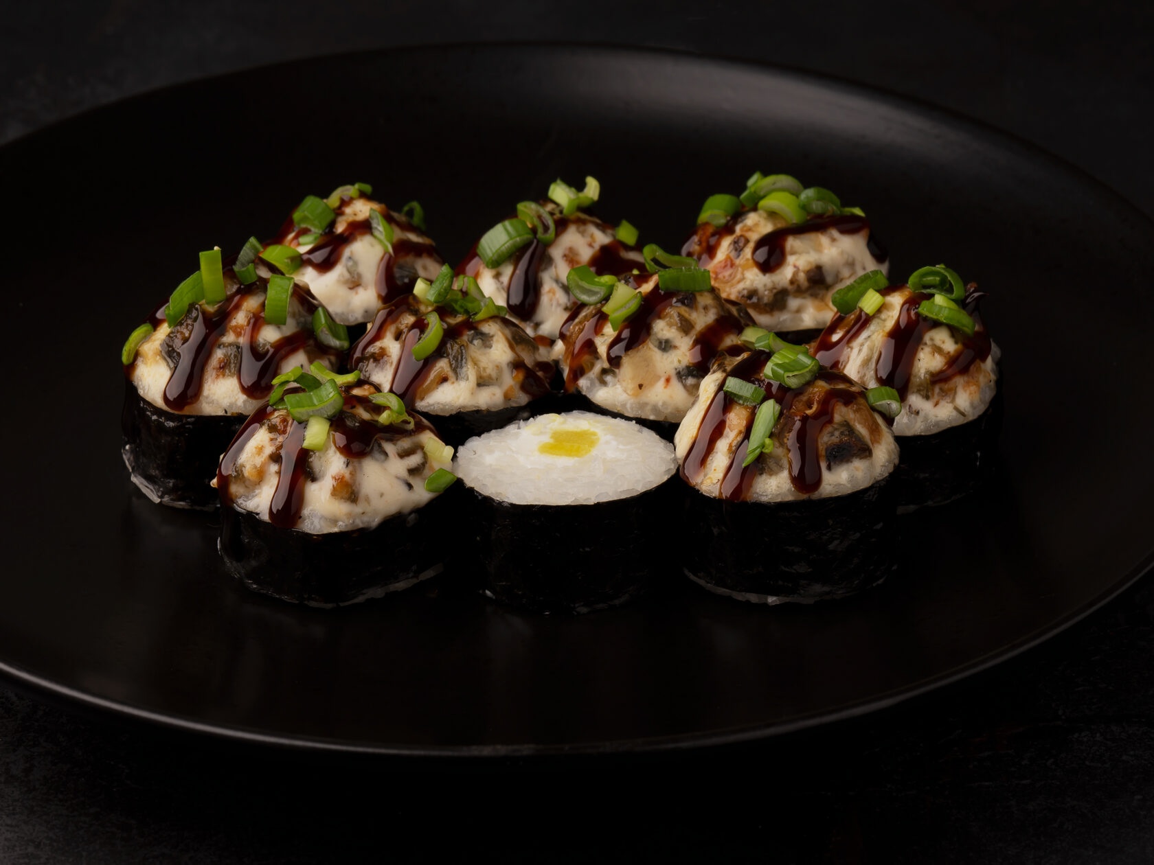 Запеченный с угрем тар-тар