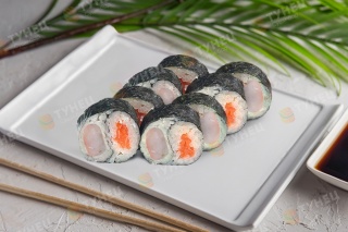 Инь Янь с креветкой и лососем