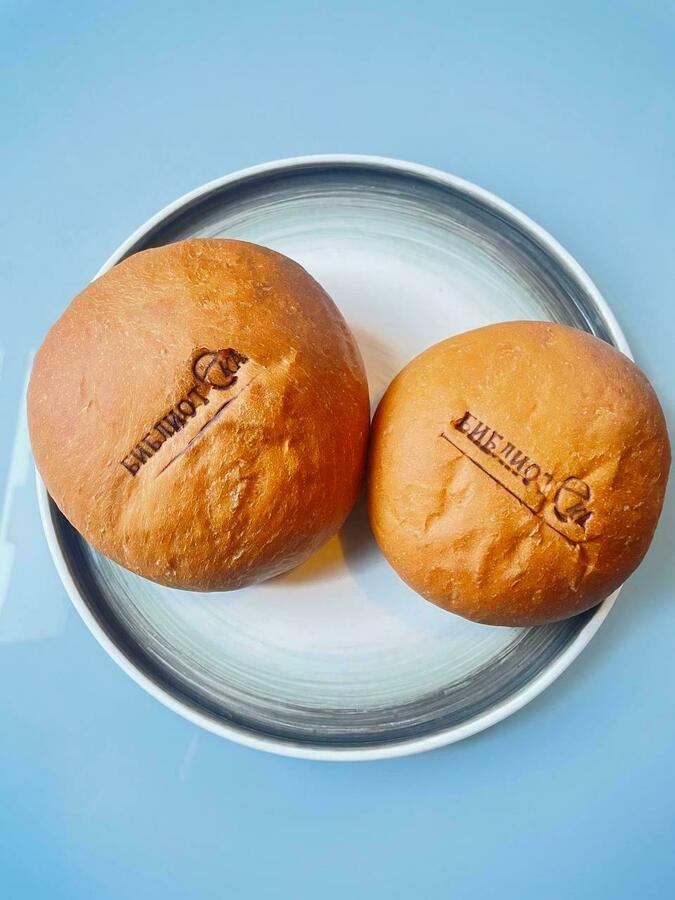 Булочка пшеничная большая белая