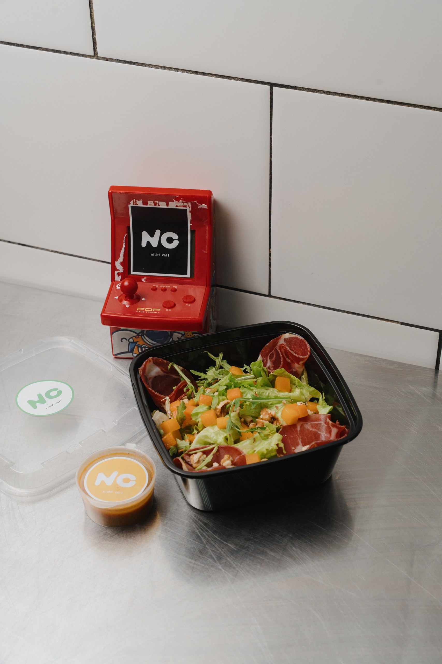 Салат с итальянской ветчиной и тыквой