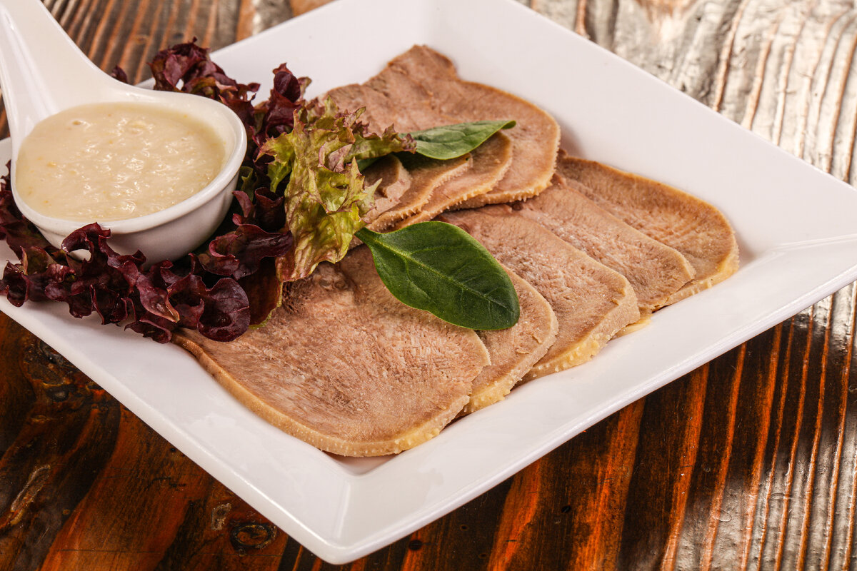 Язык с хреном