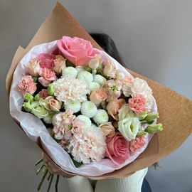 Нежный букет в стильном крафте