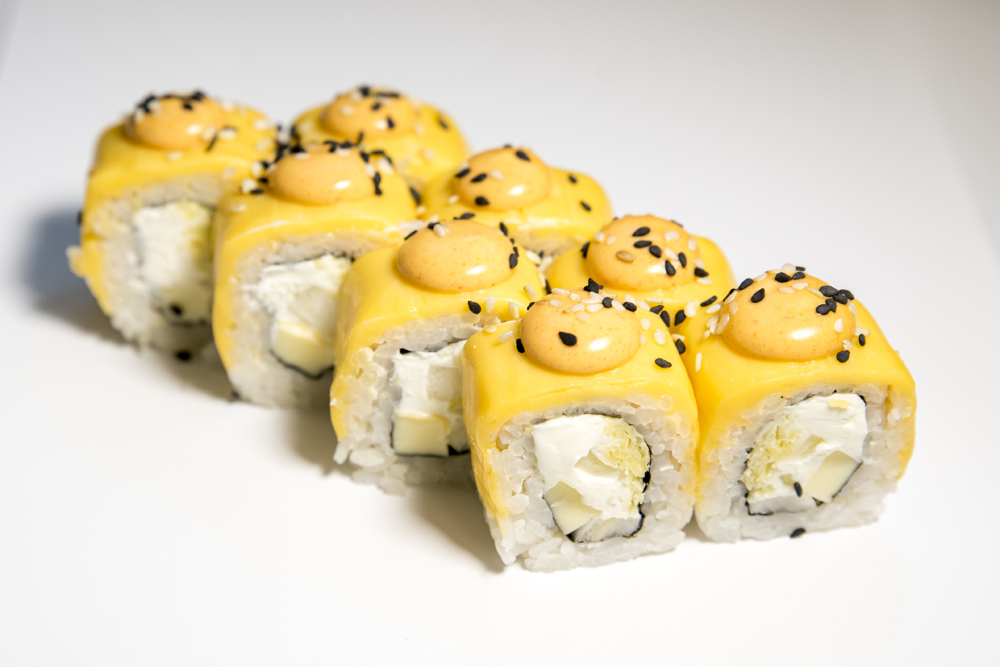 Холодные роллы 4 сыра