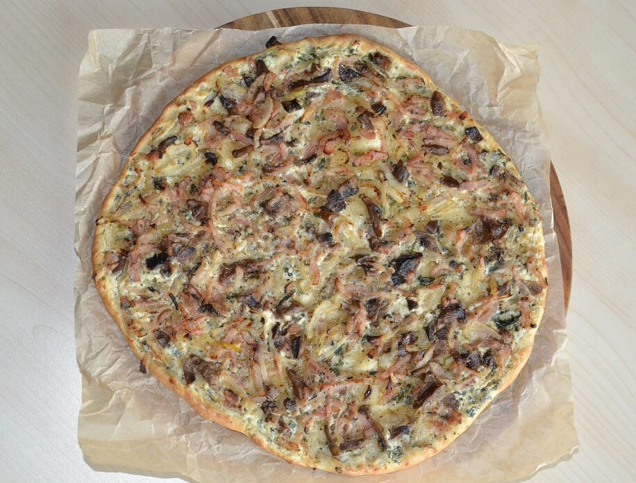 ФЛАМЕКЕШ С БЕКОНОМ И ГРИБАМИ