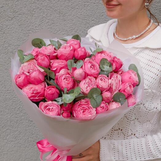 Пионовидная роза с эвкалиптом 