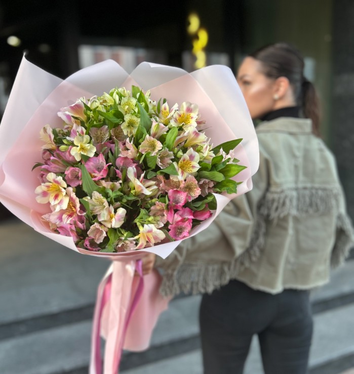 Букет «Альструшка»