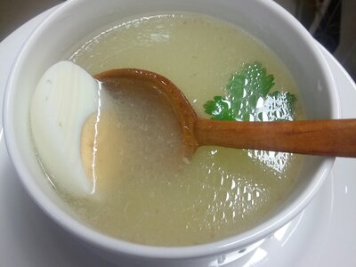 Бульон куриный с яйцом