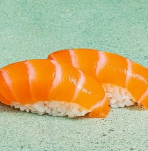 Нигири с лососем