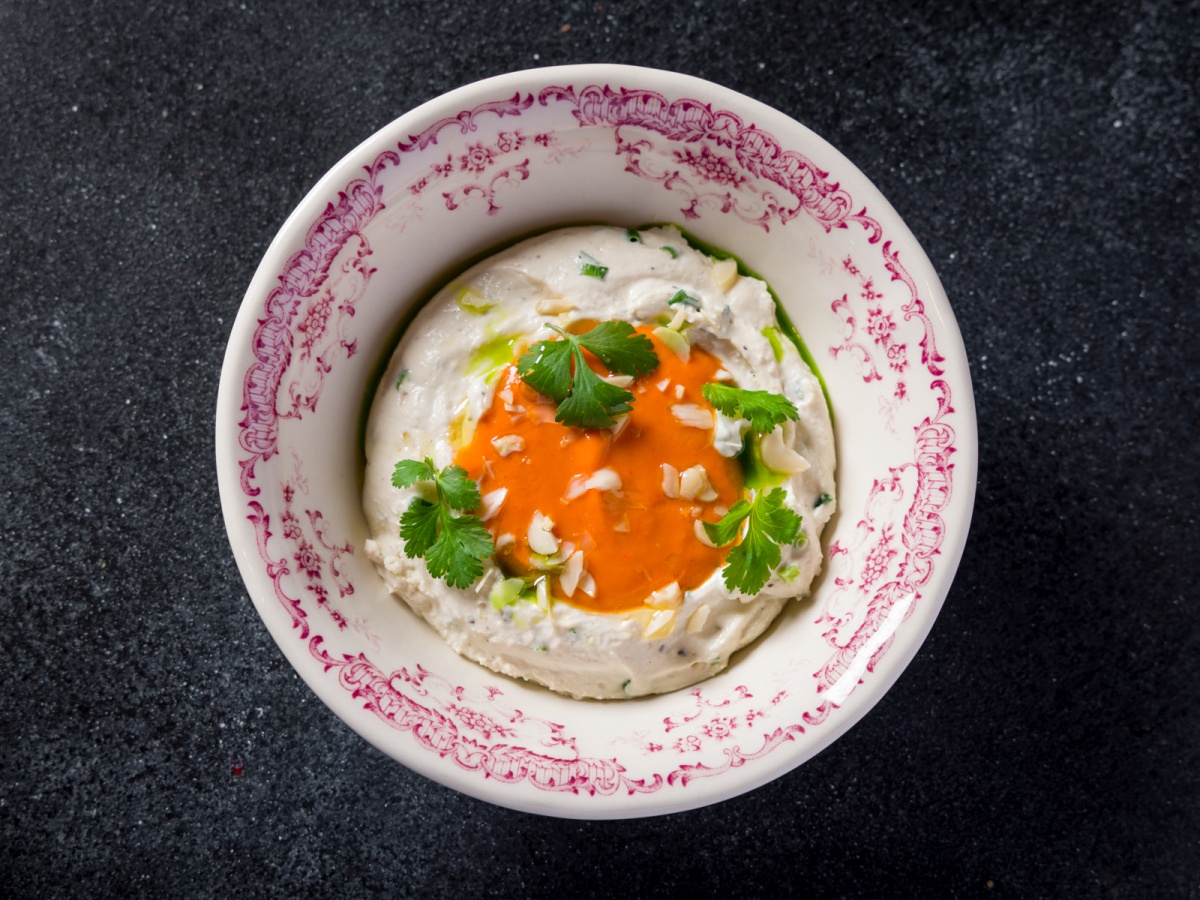 Ромеско из печеного перца рамиро