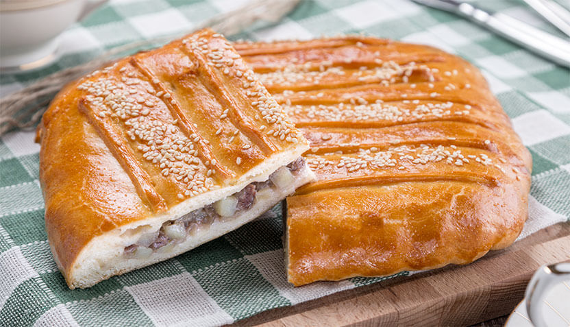 Пирог с картофелем, мясом и грибами 1 кг