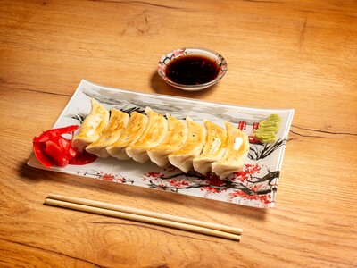 Гёдза с красной рыбой