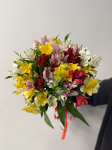 Букет из 19 альстромерий микс под ленту